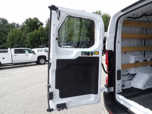 Used 2025 Ford Transit 250 Low Roof w/ Exterior Upgrade Package RWD image 40