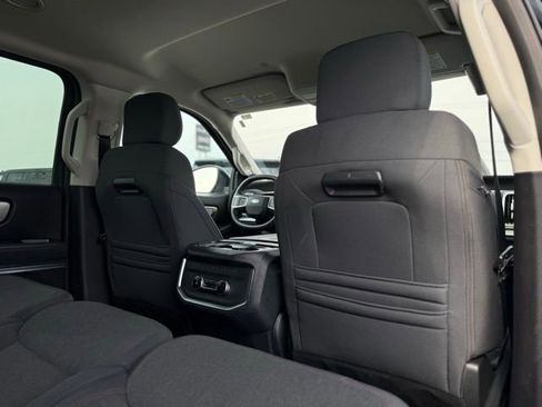 Used 2025 Ford Expedition Active image 19