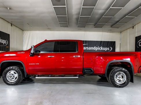 Used 2022 Chevrolet Silverado 3500 High Country AWD/4WD image 11