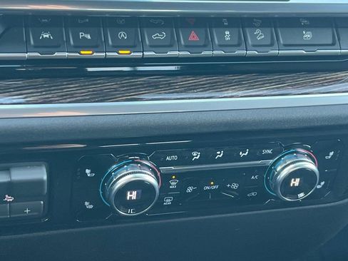 New 2026 GMC Sierra 1500 SLE image 17