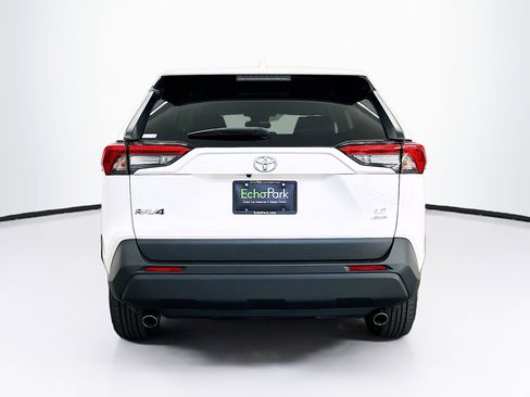 Used 2024 Toyota RAV4 LE image 7