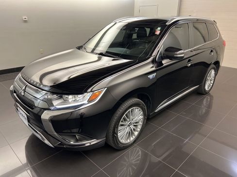Used 2021 Mitsubishi Outlander SEL image 3