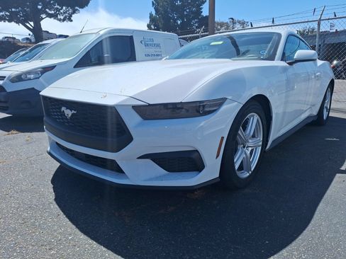 Used 2026 Ford Mustang Coupe RWD image 3