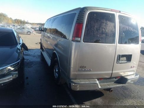Used 2001 GMC Savana 3500 Extended Passenger RWD image 4