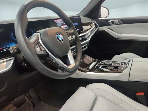Certified 2024 BMW X5 xDrive50e image 4
