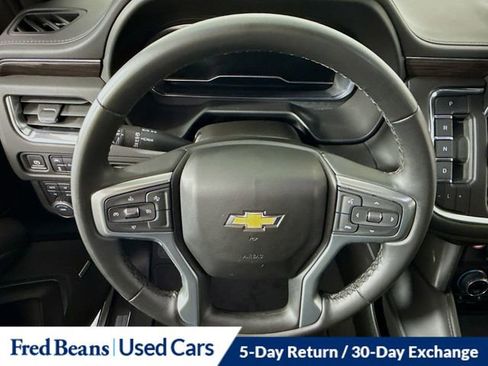 Used 2024 Chevrolet Suburban LT image 13