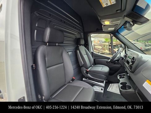 New 2026 Mercedes-Benz Sprinter 2500 image 13