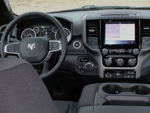 New 2026 RAM 1500 Express image 16