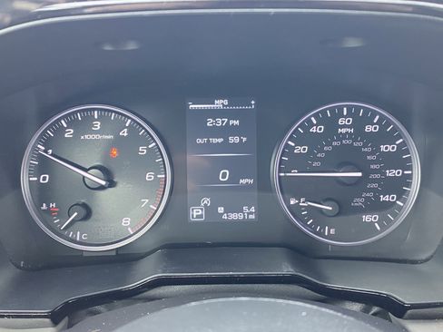 Used 2023 Subaru Outback Premium image 11