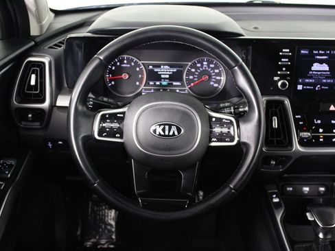 Used 2021 Kia Sorento S image 19