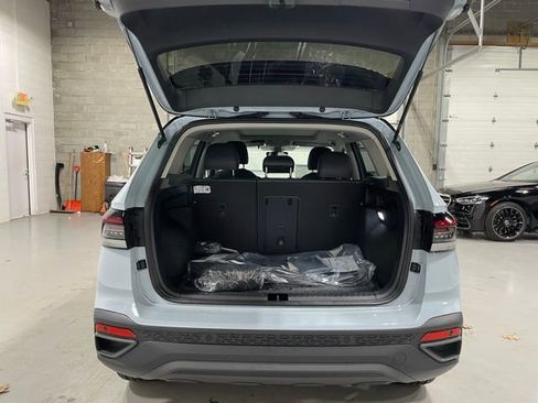 New 2026 Volkswagen Taos SE AWD/4WD image 16