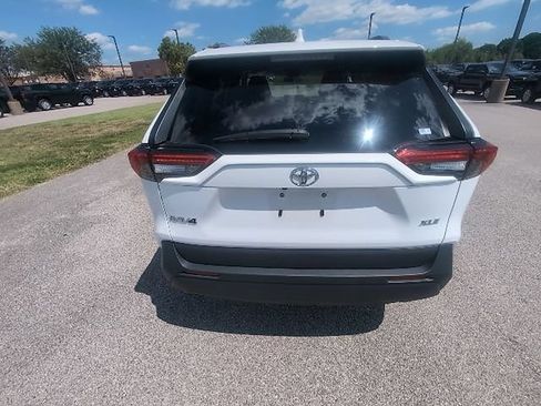 Certified 2025 Toyota RAV4 XLE FWD image 6