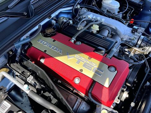 Used 2004 Honda S2000 image 23