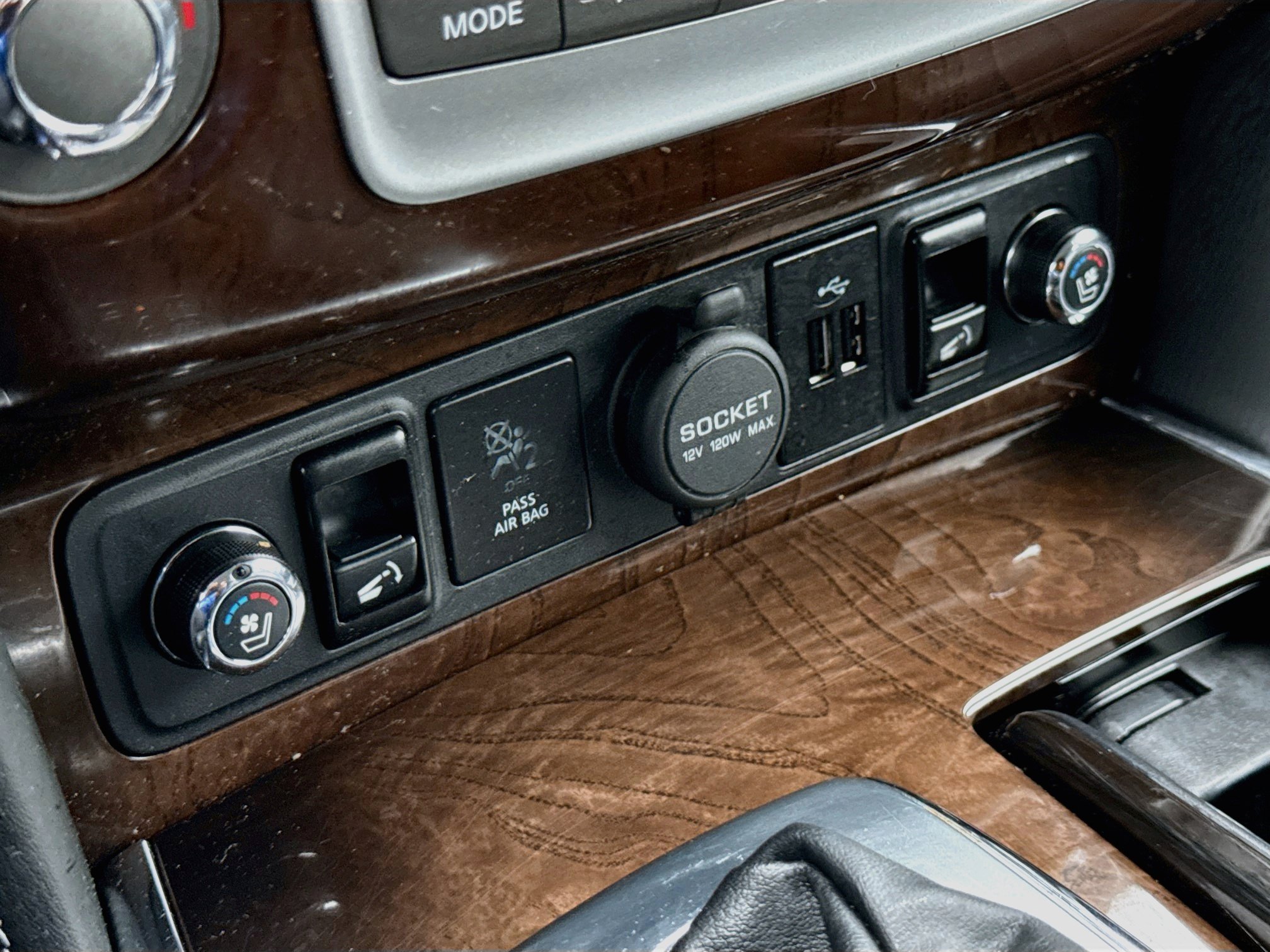 Used 2018 INFINITI QX80 4WD w/ Deluxe Technology Package image 19