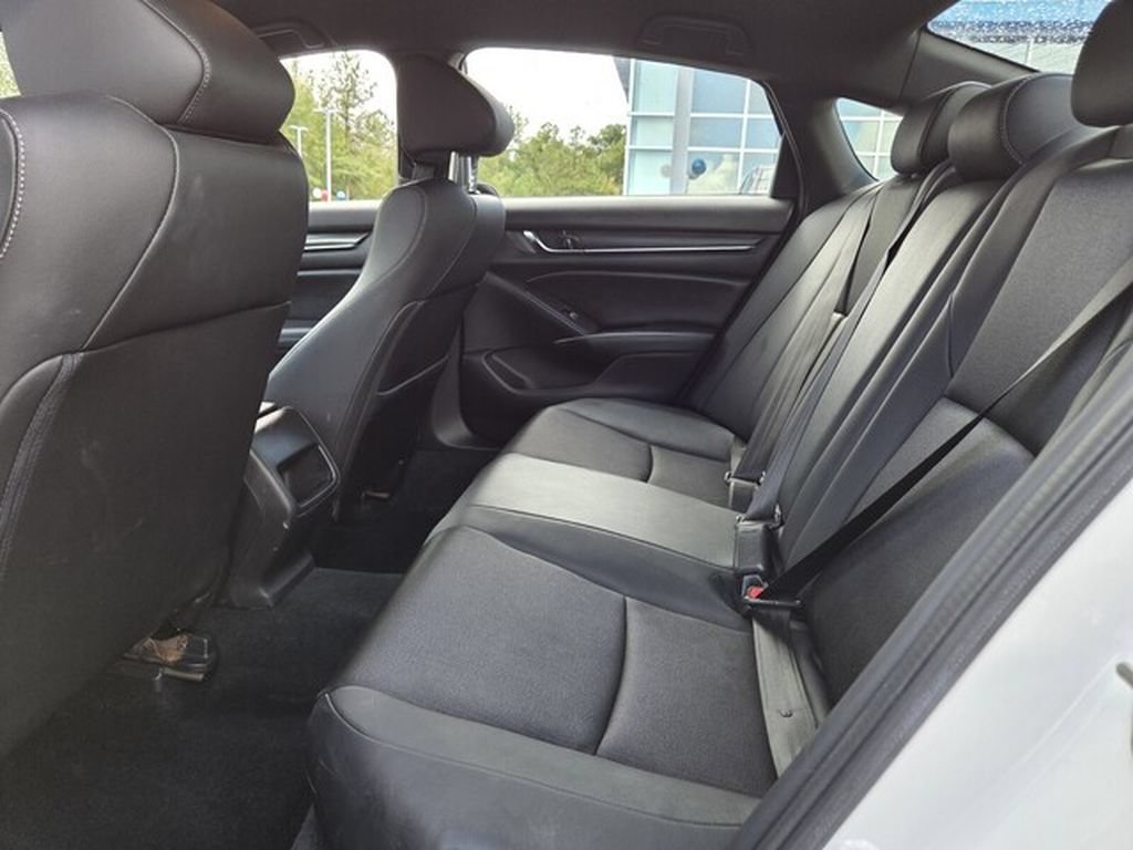Used 2019 Honda Accord Sport image 11