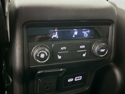 Used 2023 GMC Acadia SLT w/ Elevation Edition image 28