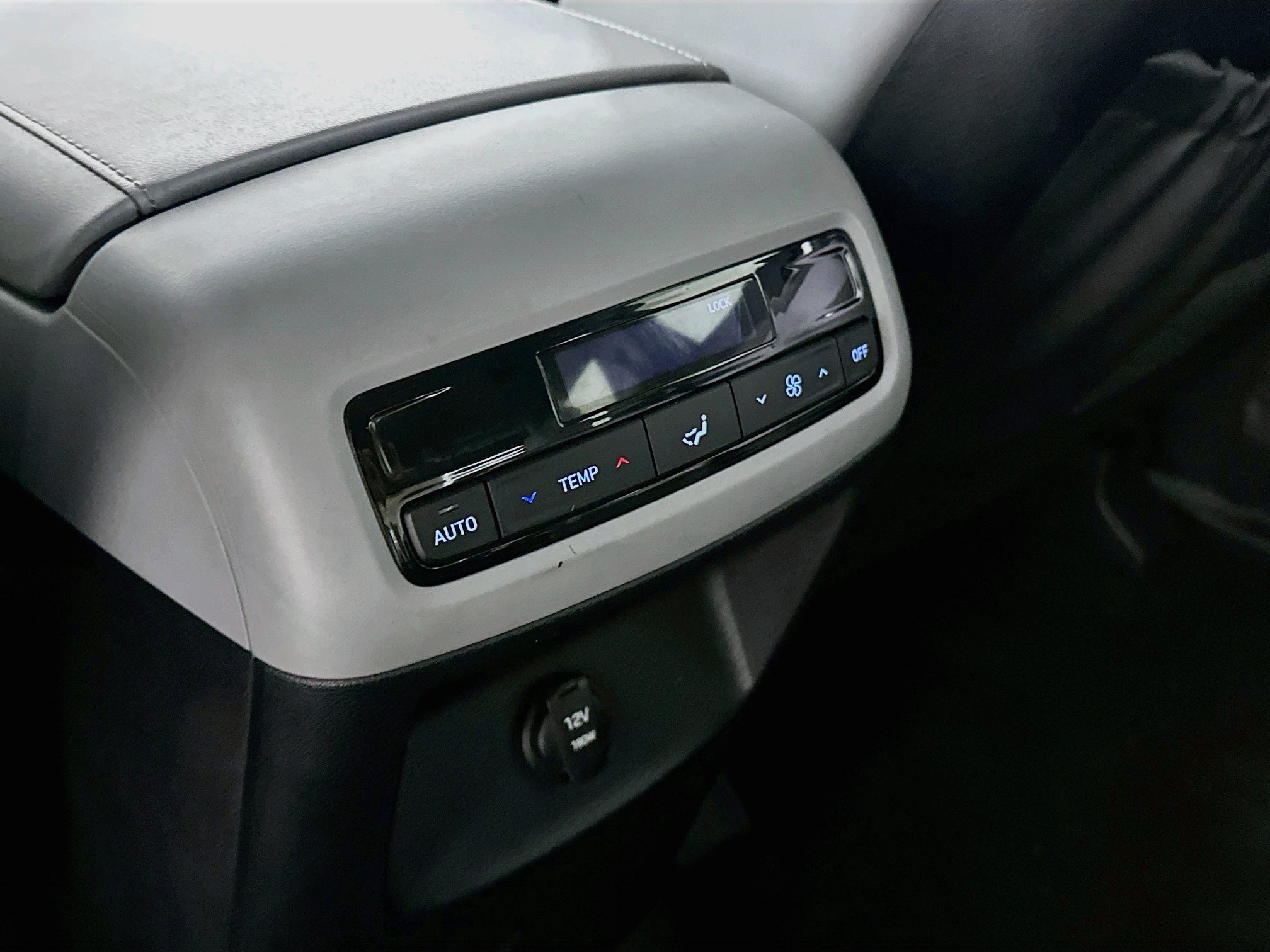 Used 2025 Hyundai Palisade SEL FWD image 27