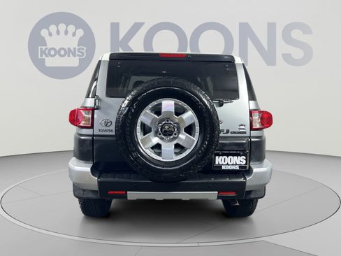 Used 2010 Toyota FJ Cruiser 4WD image 10