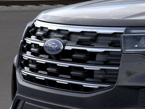 New 2026 Ford Explorer Active RWD image 17