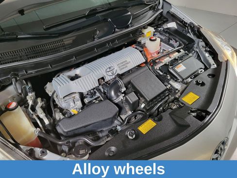 Used 2014 Toyota Prius V Three image 10