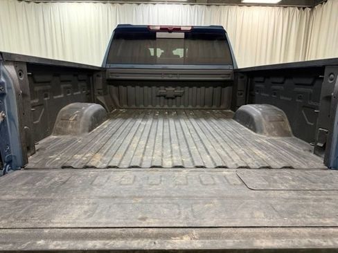Used 2025 Chevrolet Silverado 3500 LTZ AWD/4WD image 9