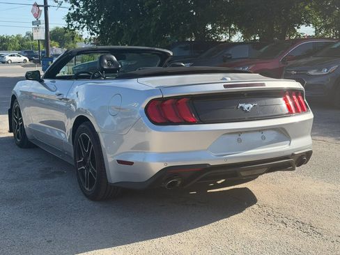 Used 2018 Ford Mustang Premium RWD image 8