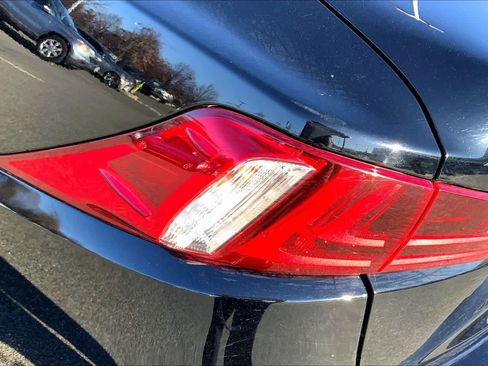 Used 2016 Lexus IS 300 AWD image 28