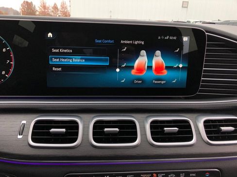 Used 2022 Mercedes-Benz GLE 350 4MATIC w/ Premium Package image 29