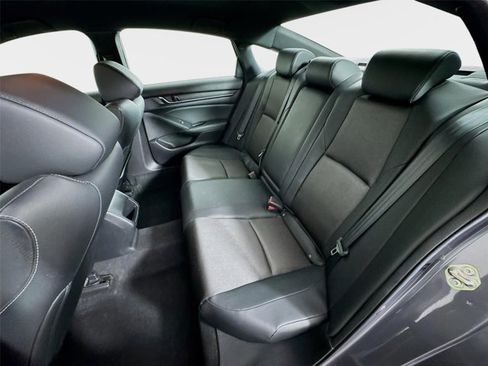 Used 2018 Honda Accord Sport image 21