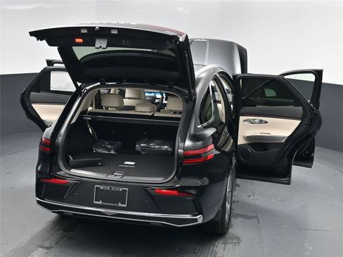 New 2026 Genesis GV70 2.5T Select image 24