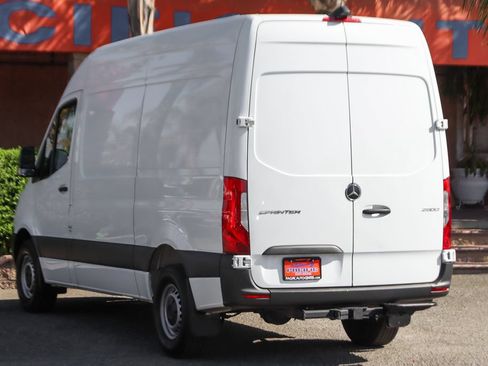 Used 2025 Mercedes-Benz Sprinter 2500 image 6