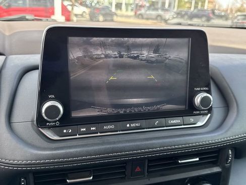 Used 2021 Nissan Rogue S image 29