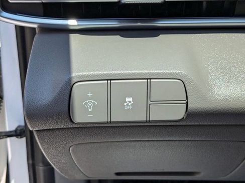 Used 2024 Hyundai Elantra SEL w/ Convenience Package FWD image 24