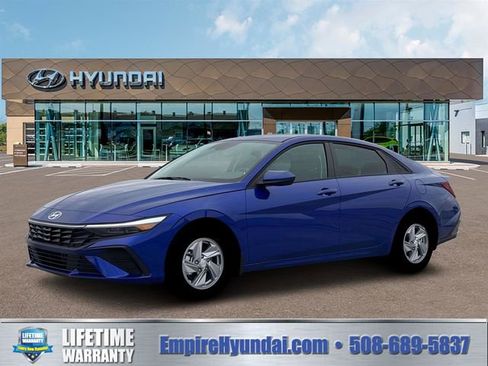 New 2026 Hyundai Elantra SE FWD image 2