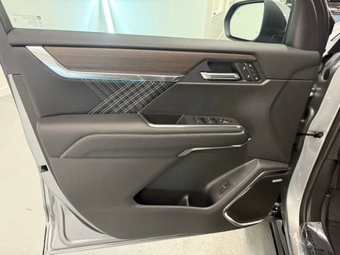 New 2026 GMC Acadia Denali w/ Super Cruise Package image 14