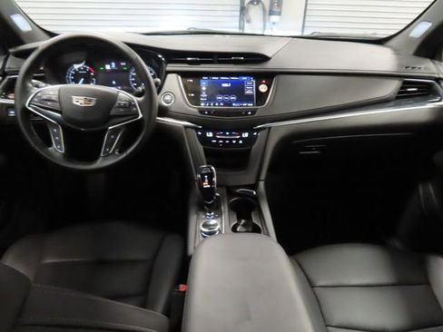 Used 2025 Cadillac XT5 Premium Luxury image 28