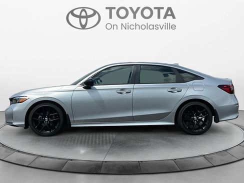 Used 2025 Honda Civic Sport image 2