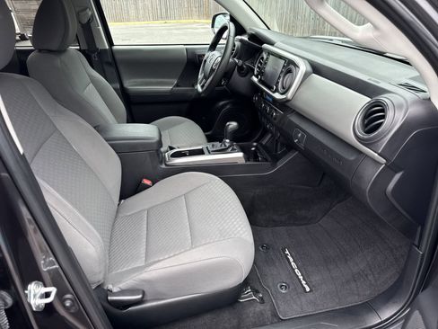 Used 2023 Toyota Tacoma SR5 RWD image 29