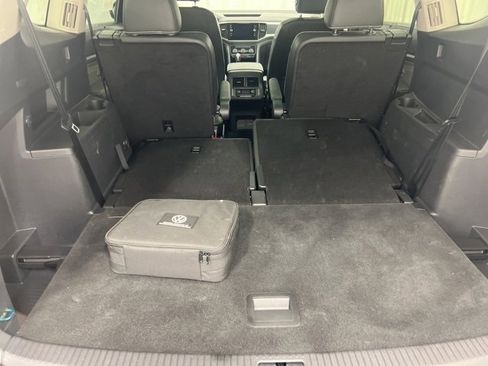 Used 2022 Volkswagen Atlas SEL R-Line image 9