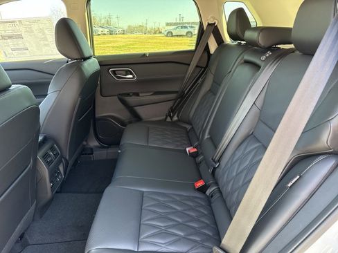 New 2026 Nissan Rogue Platinum w/ Platinum Premium Package AWD/4WD image 6