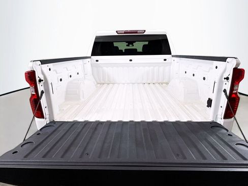 Used 2023 Chevrolet Silverado 1500 LT AWD/4WD image 26