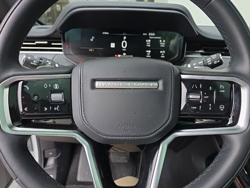 Used 2025 Land Rover Range Rover Sport SE AWD/4WD image 21