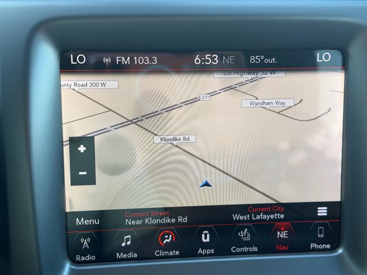 Used 2018 Jeep Compass Latitude w/ Popular Equipment Group AWD/4WD image 28
