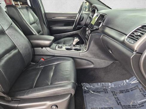 Used 2020 Jeep Grand Cherokee Limited AWD/4WD image 22