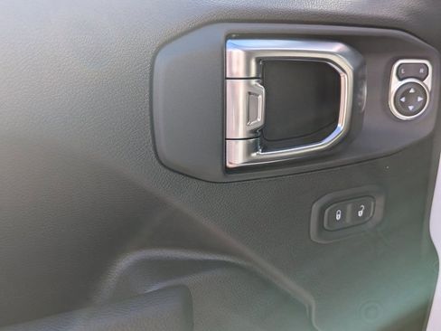 New 2026 Jeep Gladiator Mojave image 12