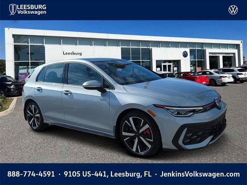 New 2026 Volkswagen GTI SE image 1