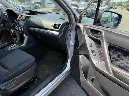 Used 2018 Subaru Forester 2.5i w/ Alloy Wheel Package AWD/4WD image 13