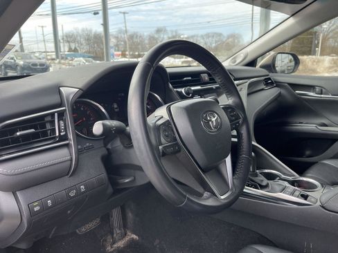 Used 2020 Toyota Camry XSE w/ Navigation Package image 11