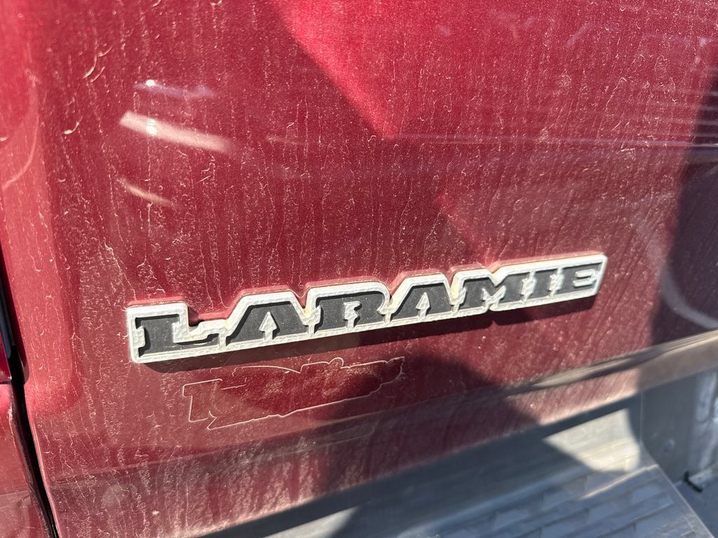 Used 2019 RAM 1500 Laramie AWD/4WD image 15
