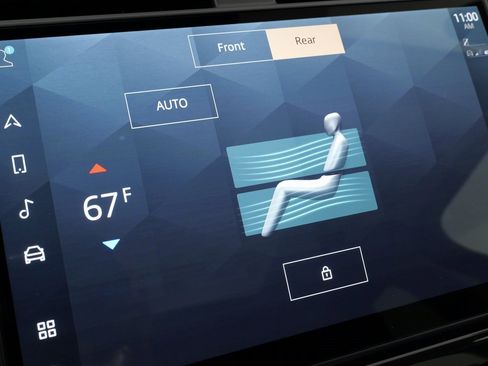 Used 2024 Land Rover Discovery S image 66